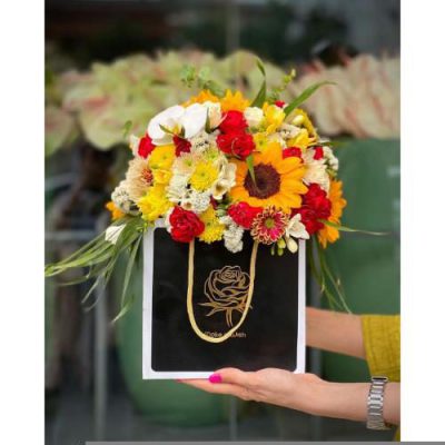 تحویل فوری دسته گل در شرکت رنوپارس 2965
