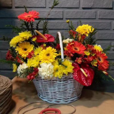 سبد گل زیبا و خوشبو برای مادر در روز مادر 4711