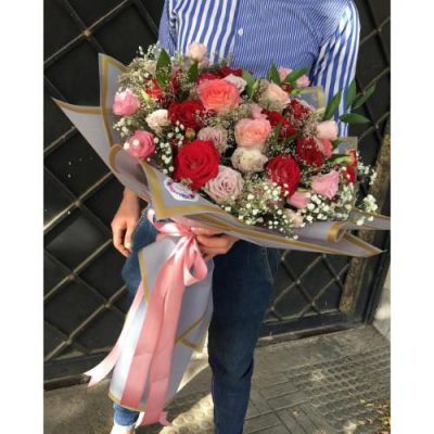 دسته گل لطیف برای زن عمو 4304