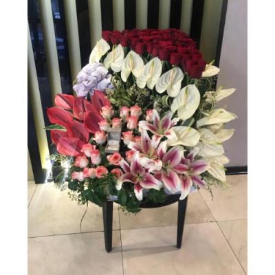 سبد گل شیک و جذاب برای مادر 4300