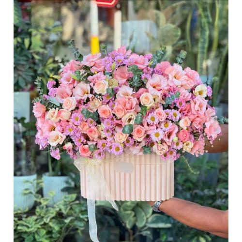 باکس گل آچیلا و بابونه برای روز زن 4564 باکس گل آچیلا و بابونه برای روز زن 4564