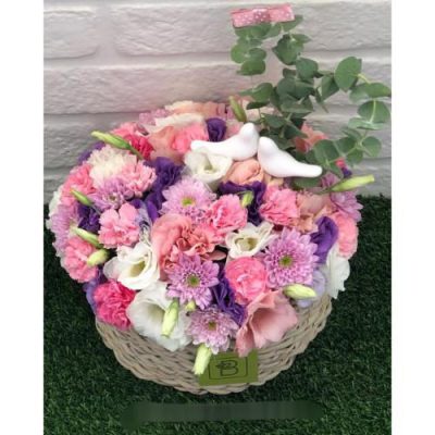 سبد گل رمانتیک برای مادر در روز مادر 4707