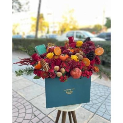 گل رز قرمز در باکس شب یلدا برای هدیه به پدر 5044