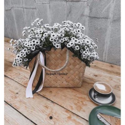 باکس گل گل عروس و گلایول برای روز مادر 4608