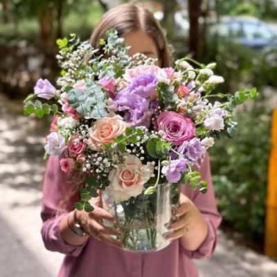 دسته گل عاشقانه برای مادر زن عزیز در روز زن 4317