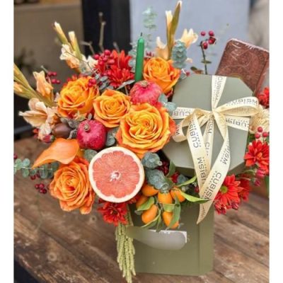 سبد گل شب یلدا برای هدیه به همسر مهربان 5035