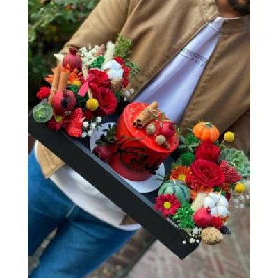 سبد گل شب یلدا با گل‌های رز و داودی برای مادر 5037