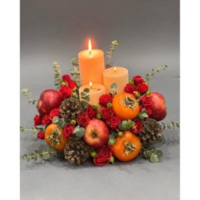 سبد گل شب یلدا با گل نرگس و گل‌های شاداب 4859