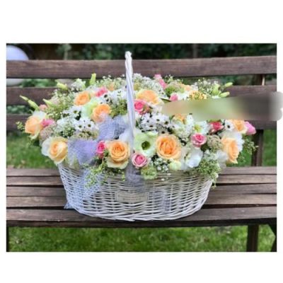 سبد گل رنگارنگ برای زن عمو عزیز در روز زن 4700