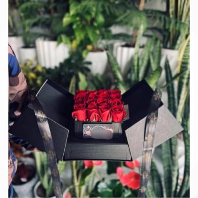 مجموعه گل‌های طبیعی با بسته‌بندی خاص برای روز عشق 5248