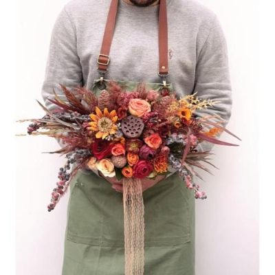 باکس گل شب یلدا با گل‌های رز و میوه‌های تازه 4878