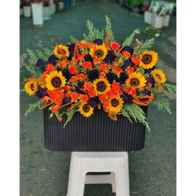 باکس گل شیپوری و داودی برای روز زن 4377