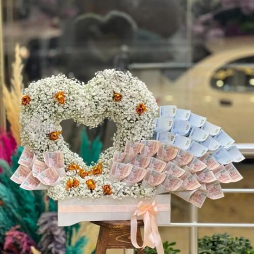 باکس گل اورینتال و گلایول برای روز زن 4625 باکس گل اورینتال و گلایول برای روز زن 4625