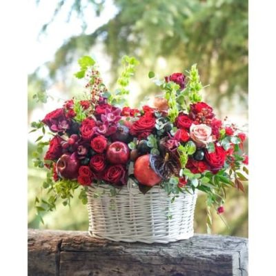 باکس گل شب یلدا برای همسر عزیزم با گل‌های رز مینیاتوری 4902