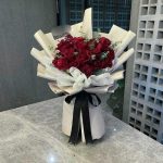 دسته گل با رزهای ترایبل برای یک هدیه عاشقانه 5320