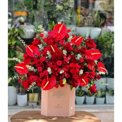 سبد گل بزرگ به سبک سلطنتی برای جشن ولنتاین 5281