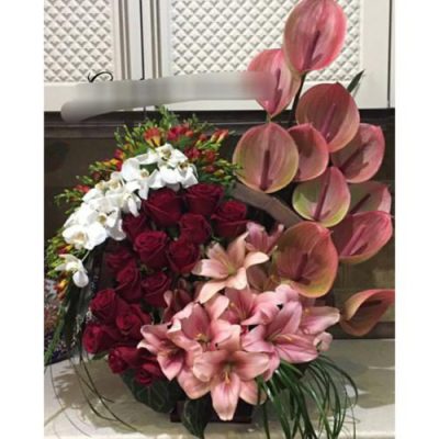 سبد گل نرگس و آلسترومریا برای روز زن 4739