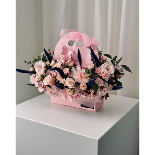 hannaflower.باکس گل رز مینیاتوری و نرگس برای روز مادر 4410 باکس گل رز مینیاتوری و نرگس برای روز مادر 4410