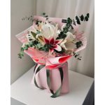 دسته گل مخلصه و اوکالیپتوس برای روز مادر 4441
