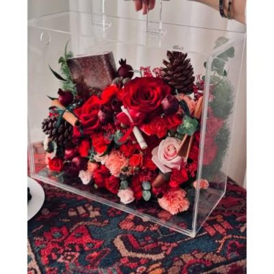 باکس گل شب یلدا برای شوهر با گل‌های نرگس و رز قرمز 4898
