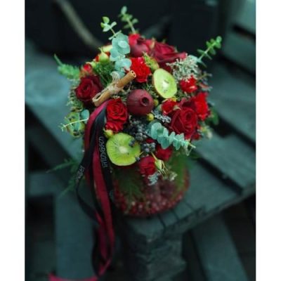 باکس گل شب یلدا برای هدیه به پدر با گل‌های رز 4894