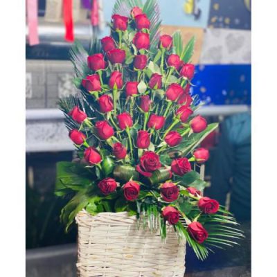 سبد گل نرگس و شیپوری برای روز مادر 4750