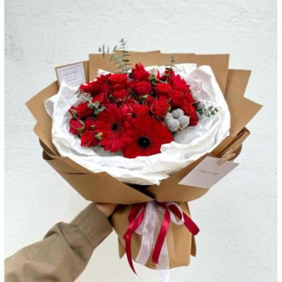 دسته گل مخلصه و گلایول برای روز زن 4469