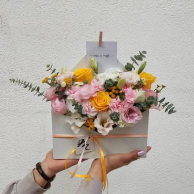 باکس گل مخلصه برای روز زن 4459