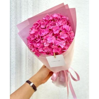 دسته گل رز قرمز و آفتابگردان برای روز مادر 4433