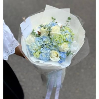 دسته گل گل عروس و آنتوریوم برای روز زن 4490