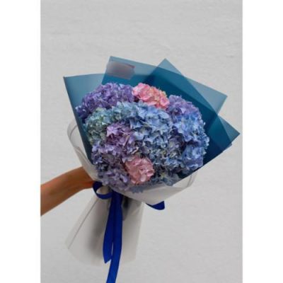 دسته گل ادریسی و پرنده بهشتی برای روز مادر 4520