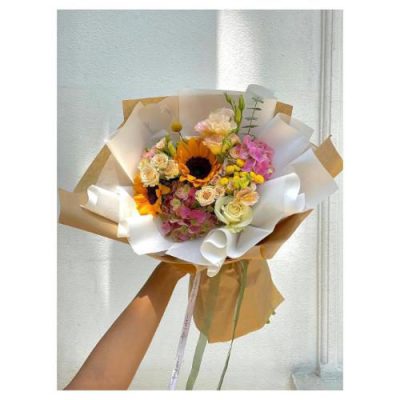 دسته گل ژیپسوفیلا و گلایول برای روز زن 4508