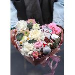 باکس گل ویژه برای مادر شوهر در روز مادر 4359
