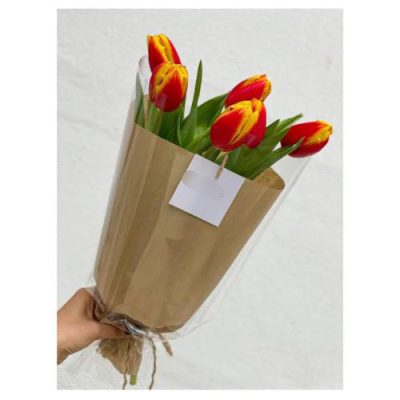 دسته گل عاشقانه برای زن عمو در روز زن 4349