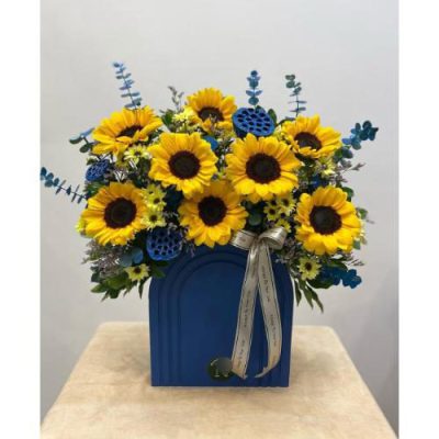 باکس گل ژربرا برای روز زن 4671