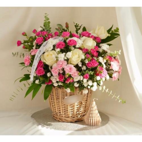 سبد گل گل عروس و نرگس برای روز زن 4776 سبد گل گل عروس و نرگس برای روز زن 4776