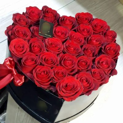 ست ولنتاین با گل‌های رز بنفش و یک قاب عکس یادگاری 5457