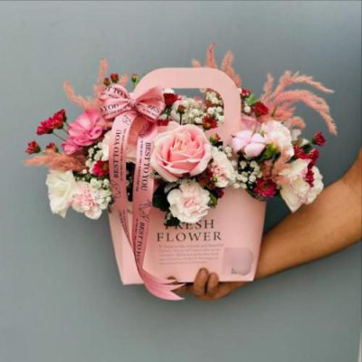 باکس گل مخلصه و ورنیکا برای روز مادر 4655