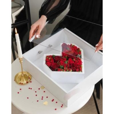 باکس گل زیبا و معطر برای روز عشق 5182
