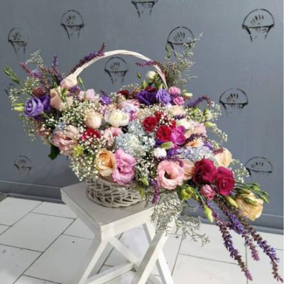 سبد گل گل عروس و گلایول برای روز زن 4768
