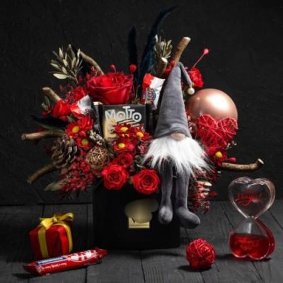 باکس گل قرمز و سفید به یاد روز عشق 5162