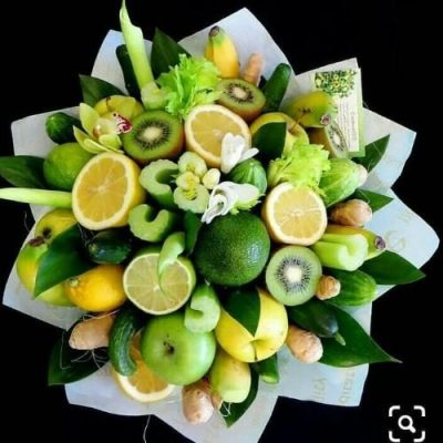 دسته گل شب یلدا برای پسر عزیز با گل‌های داودی و رز 5067