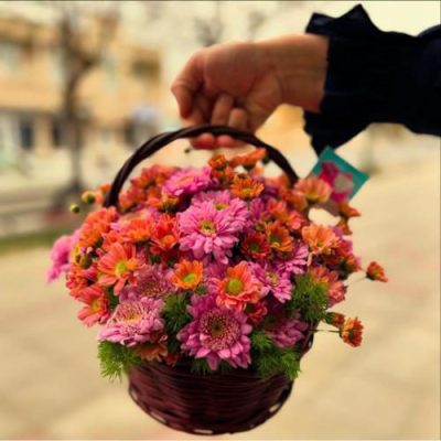 سبد گل مخلصه و ژربرا برای روز زن 4682