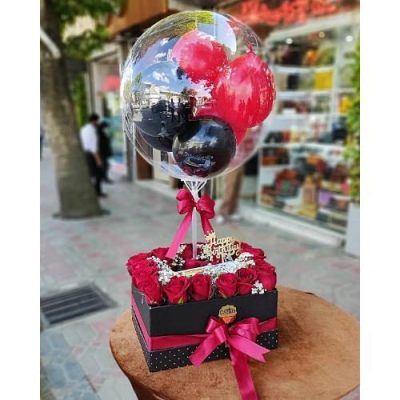 پک هدیه ولنتاین برای دختر با گل‌های رنگین‌کمانی و کارت تبریک عاشقانه 5547